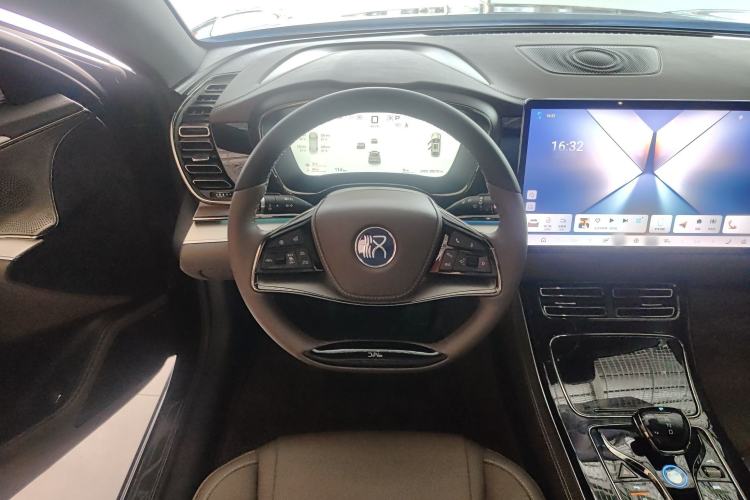 Used BYD Han 2025 DM-i 125KM Prestige Model Steering Wheel