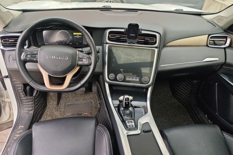 Used Lynk & Co 01 2018 2.0T Two-Wheel-Drive + Version Center Console