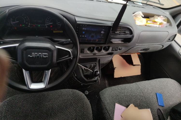 Used JMC Transit 2021 2.8T Space King Taurus Short Wheelbase Mid-Height 6-Seater Diesel Euro VI JX493