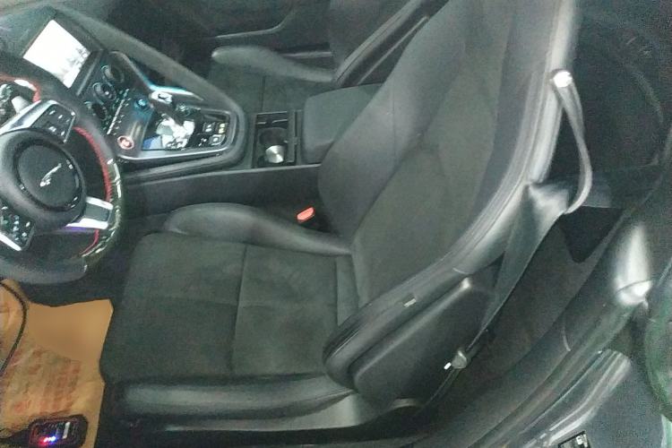 Used Jaguar F-TYPE 2021 P380 All-Wheel-Drive R-Dynamic Hardtop Version Left Rear Seat