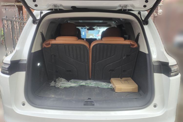 Used Leapmotor C16 2024 Range-Extended 200 Luxury Edition
