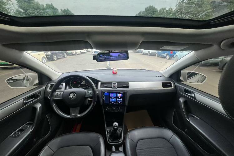 Used Skoda Rapid Spaceback 2016 1.6L Manual Trend Edition Interior 3