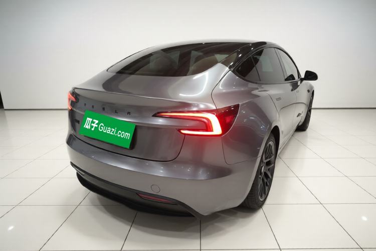 Used Tesla Model 3 2023 Rear-Wheel-Drive Version
