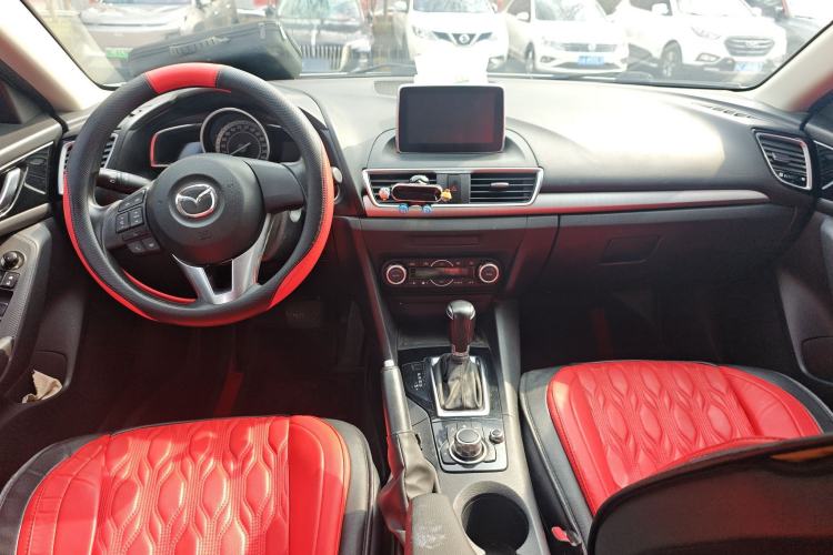 Used Mazda Mazda 3 Axela 2014 Sedan 1.5L Automatic Luxury Model