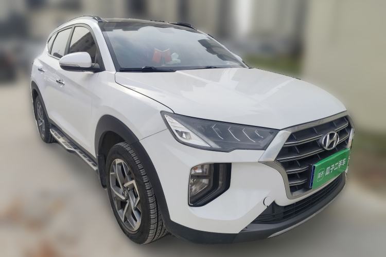 Used Hyundai Tucson 2019 280TGDi Dual-Clutch Two-Wheel Drive Fashion Edition China VI Standard Front Right 45 Deg