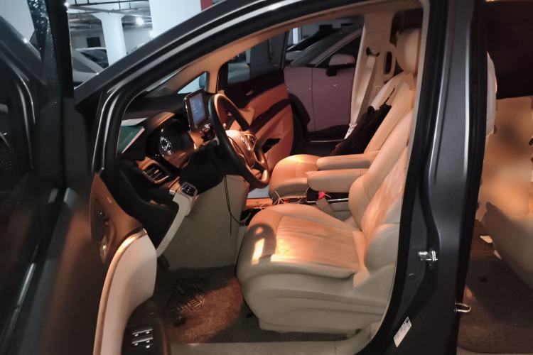 Used Buick GL8 2021 Land Cruiser Executive Class 652T Comfort Model