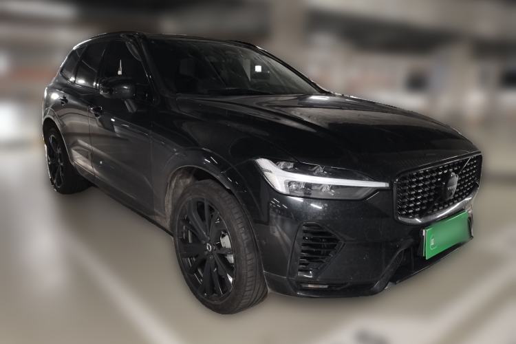 Used Volvo XC60 New Energy 2025 Plug-in Hybrid Long-Range All-Wheel Drive Zhiyuan Extreme Night Black Edition Front Right 45 Deg