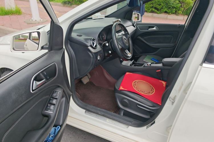 Used Mercedes-Benz B-Class 2015 B 200 Sport Edition Driver Seat