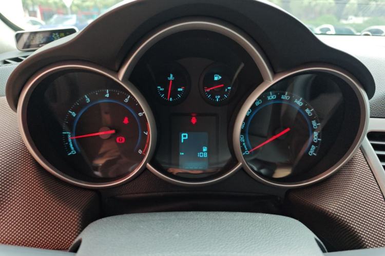 Used Chevrolet Cruze 2013 Hatchback 1.6L Automatic Luxury Model