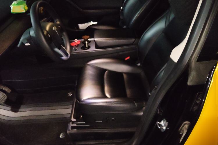 Used Tesla Model Y 2022 Rear-Wheel-Drive Version
