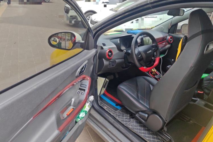 Used Chery QQ Little Ant 2022 Sweet Pink Edition Half-Sugar Version 3-Cell Lithium 30kW 301km Driver Seat