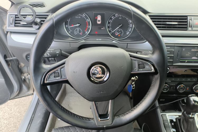 Used Skoda Superb 2016 TSI330 DSG Innovation Edition Steering Wheel
