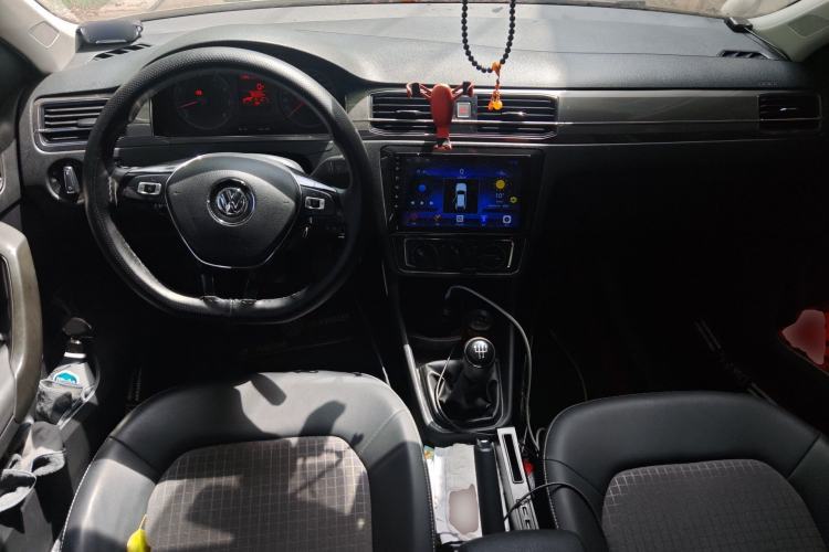 Used Volkswagen Santana 2016 1.6L Manual Comfort Edition
