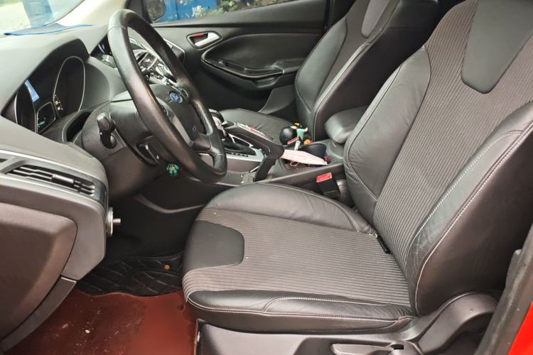 Used Ford Focus 2012 Hatchback 2.0L Automatic Luxury Sport Model