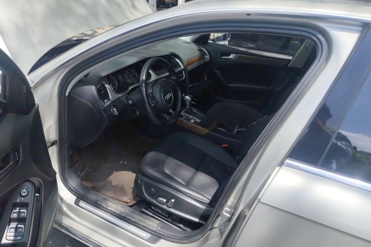 Used Audi A4L 2016 35 TFSI Collector's Edition Automatic Standard Model
