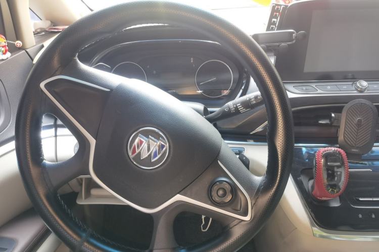 Used Buick GL8 2023 Land Executive Class Comfort Model