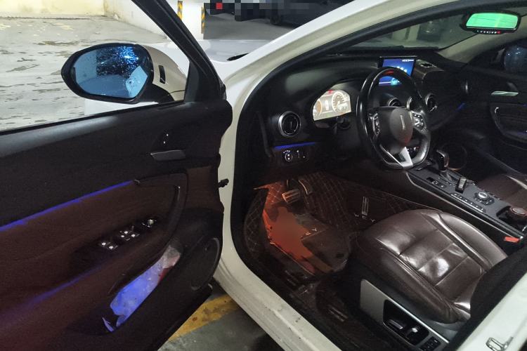 Used Wey VV7 2017 2.0T Flagship Model
