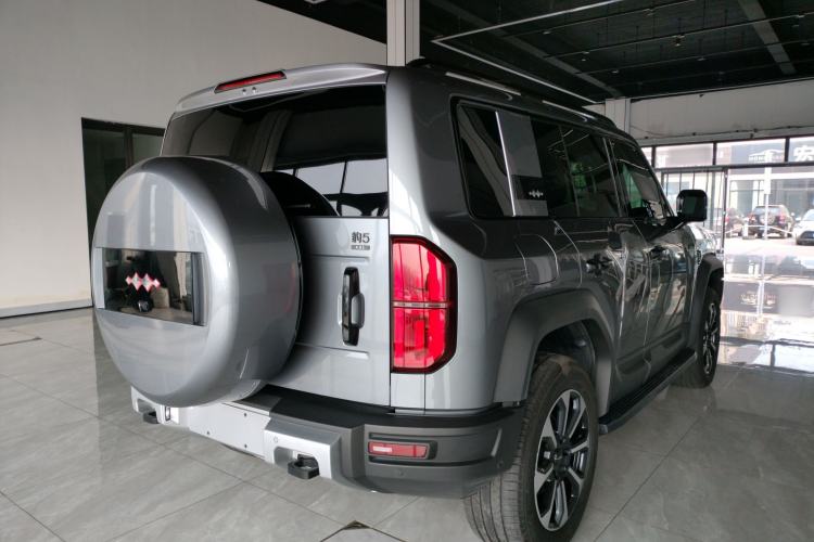 Used Formula Leopard 5 2023 Navigator Edition