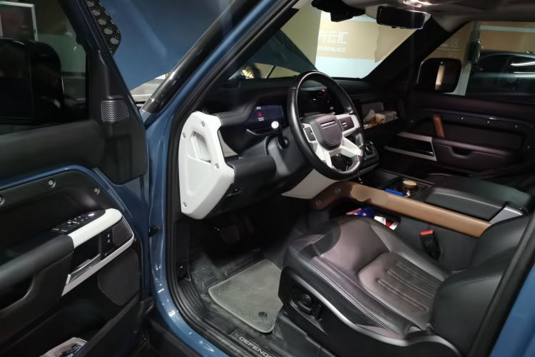 Used Land Rover Defender 2022 90 2.0T P300 X-DYNAMIC HSE
