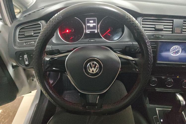 Used Volkswagen Golf 2017 1.6L Automatic Comfort Million-Vehicle Anniversary Edition