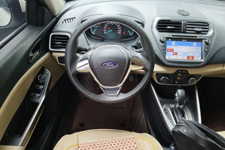 Used Ford Escort 2015 1.5L Automatic Comfort Edition Steering Wheel