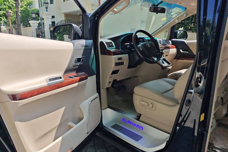 Used Toyota Alphard 2011 3.5L Luxury Edition