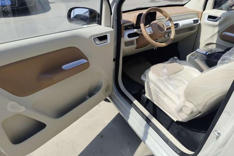 Used Wuling Hongguang MINIEV 2024 3rd Generation 215km Youth Edition