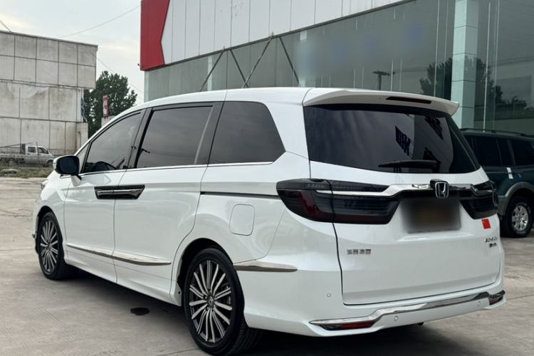 Used Honda Elysion 2022 2.0L eHEV Luxury Edition Exterior 3