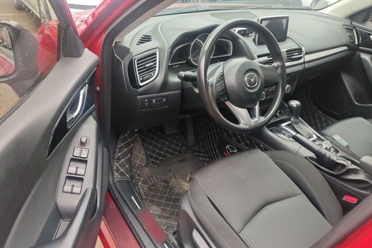 Used Mazda 3 Axela 2016 Sedan 1.5L Automatic Luxury Model