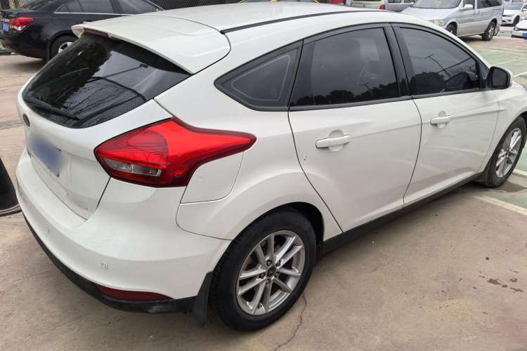 Used Ford Focus 2015 Hatchback 1.6L Automatic Fashion Edition