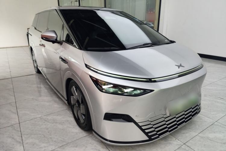 Used XPeng X9 2024 702 Ultra-Long Range Max
