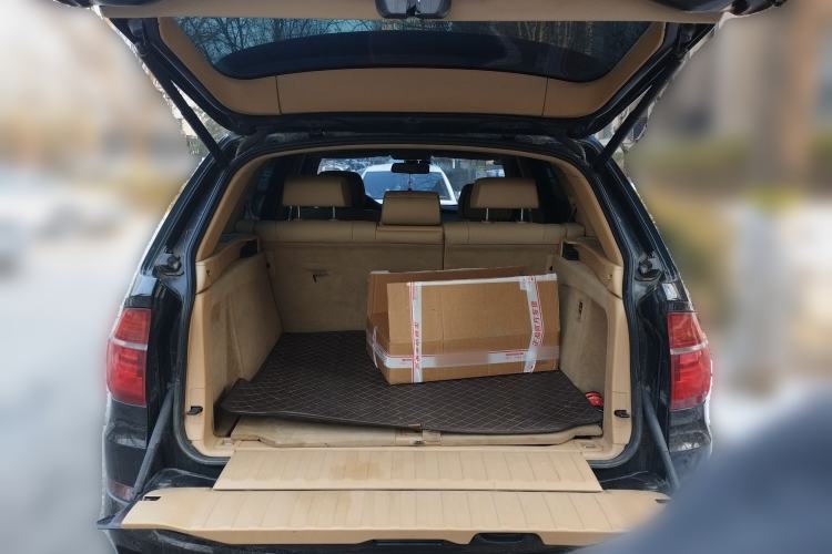 Used BMW X5 2011 xDrive35i Luxury Model
