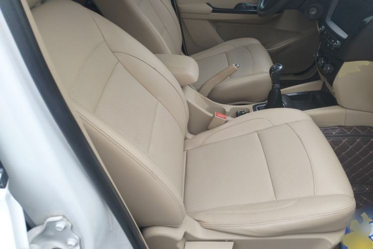 Used Wuling Hongguang 2016 1.5L S1 Deluxe Model China V-standard Right Front Seat