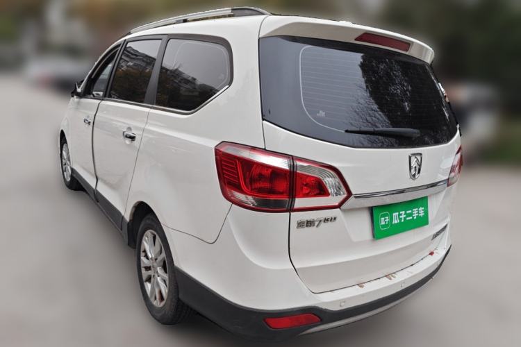 Used Baojun 730 2014 1.5L manual Comfort version 7 seats
