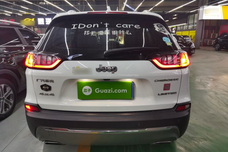 Used Jeep Cherokee 2019 2.0T Four-Wheel Drive Explorer Edition China V