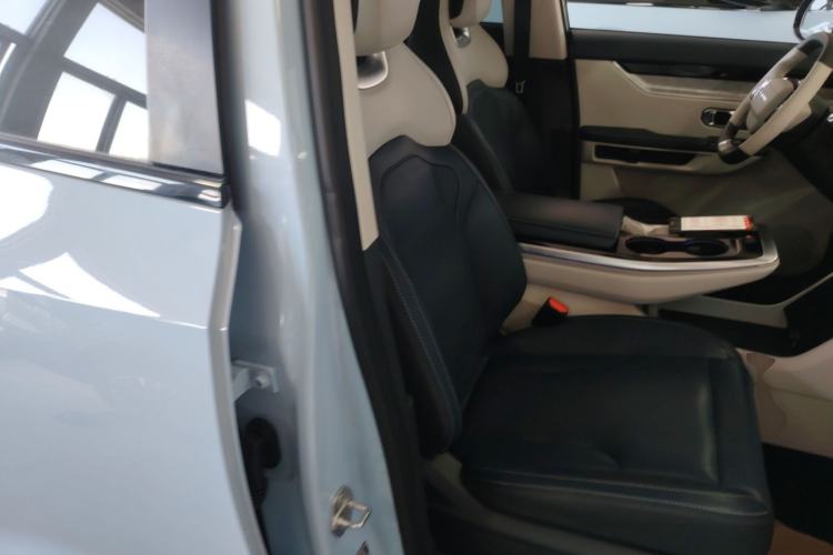 Used JETOUR Dashing i-DM 2023 1.5T DHT Lightning 02
