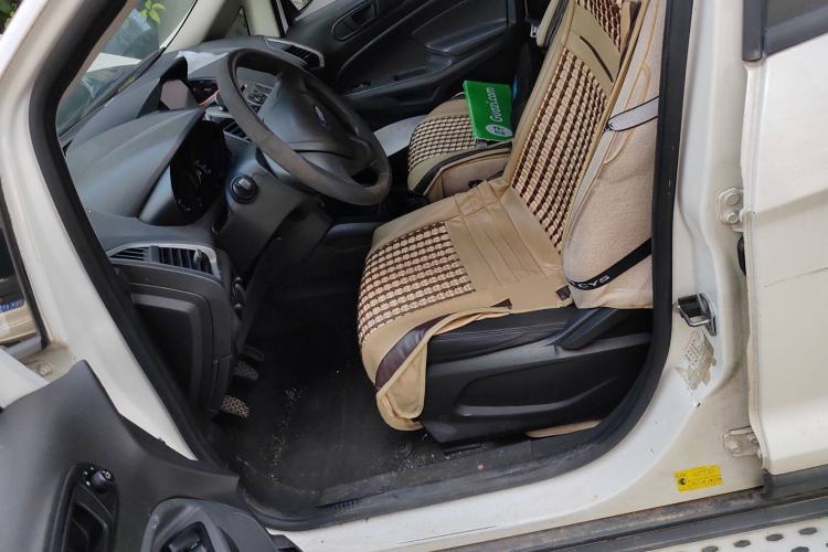 Used Ford EcoSport 2013 1.5L Manual Comfort Model
