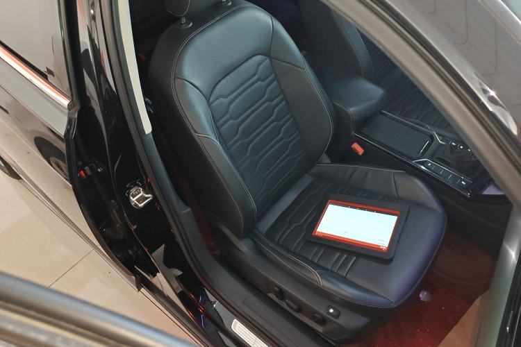 Used Volkswagen Passat 2020 330TSI Elite Edition China VI
