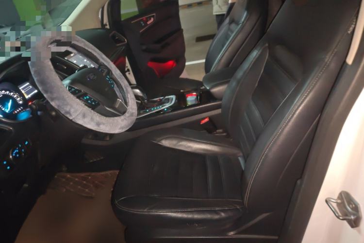 Used Ford Edge 2016 EcoBoost 245 Two-Wheel-Drive Titanium 7-Seater
