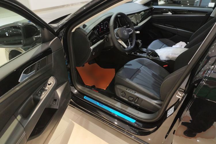 Used Volkswagen Passat 2026 Model, Outstanding 380TSI Xingkong Longteng Edition