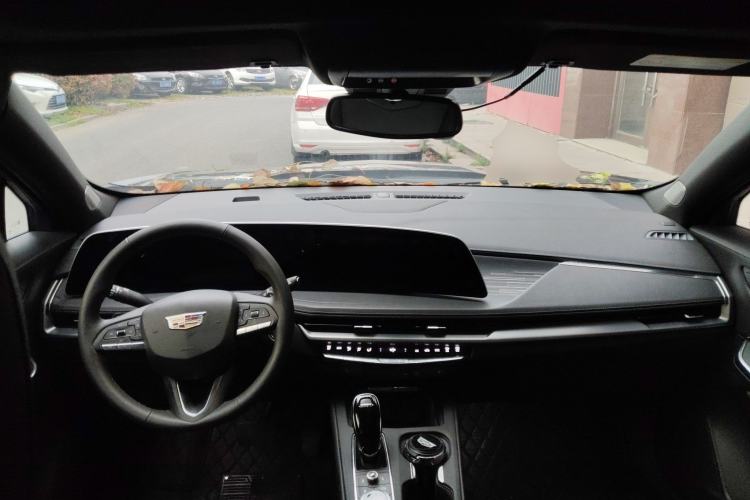 Used Cadillac XT4 2024 28T Two-Wheel-Drive Luxury Version
