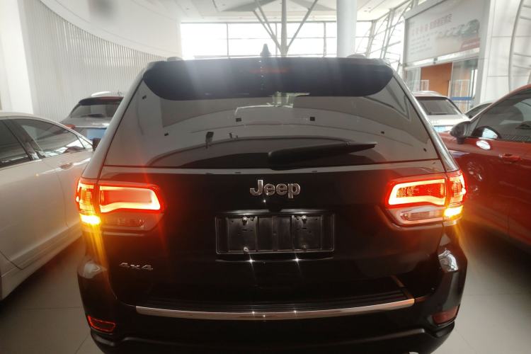 Used Jeep Grand Cherokee (Import) 2014 3.0L Comfort Navigation Edition
