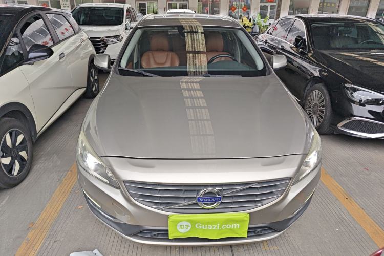 Used Volvo V60 2015 T5 Zhiya Edition Front