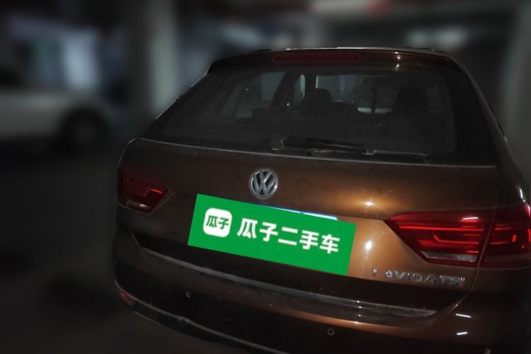 Used Volkswagen Cross Lavida 2014 1.4TSI DSG
