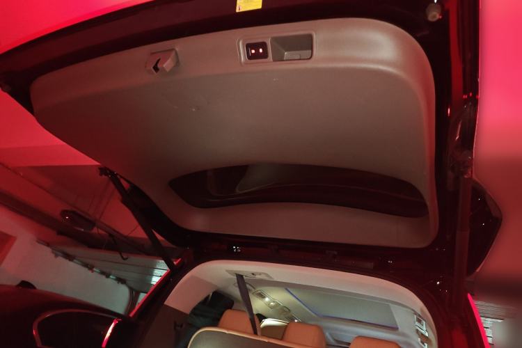 Used Denza D9 2023 DM-i 965 Luxury Model Trunk