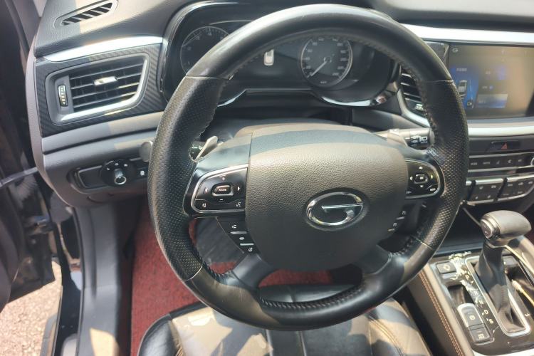 Used GAC Trumpchi GS7 2017 320T Two-Wheel-Drive Luxury Smart Connectivity Model Steering Wheel