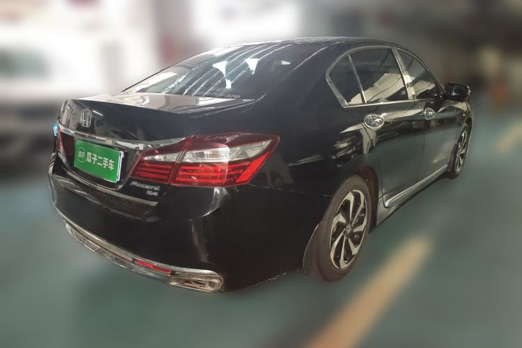 Used Honda Accord 2016 2.4L Luxury Edition Rear Right 45 Deg