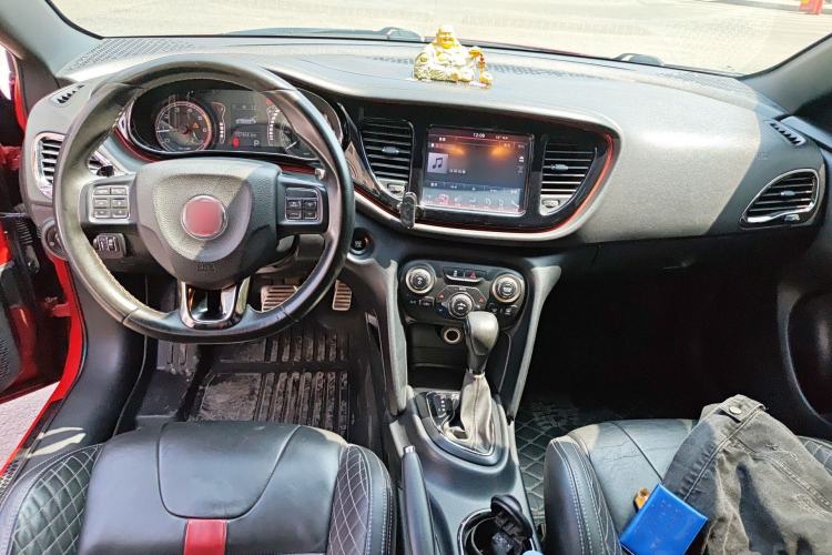 Used Fiat Ottimo 2015 1.4T Automatic Night Edition Center Console