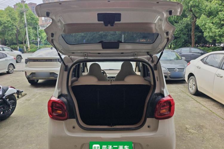 Used Wuling Hongguang MINIEV 2025 Four-Door Version Premium Edition Trunk
