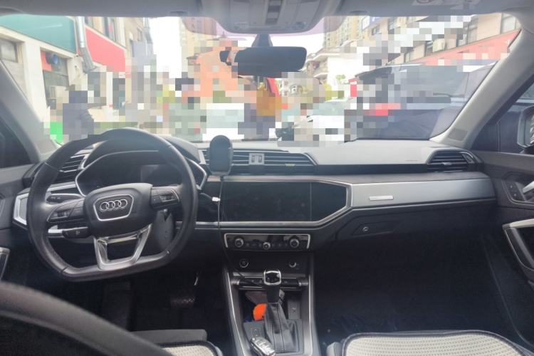 Used Audi Q3 2023 35 TFSI Fashion Dynamic Model (1.4T)
